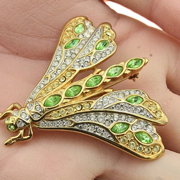 Enchanting SWAROVSKI Crystals Green Butterfly Limited Edition 1997 Brooch - Picture 6 of 7